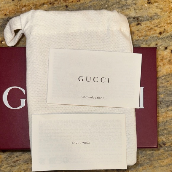 NWT Gucci Deep Red polished Leather with Gold Zip Bamboo charm , spring 2025 - Picture 8 of 9